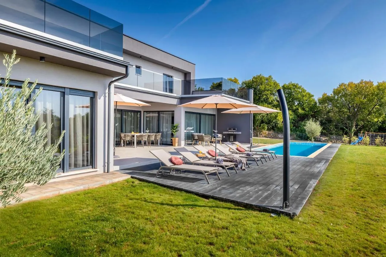 Villa Borealis Raša 0*,